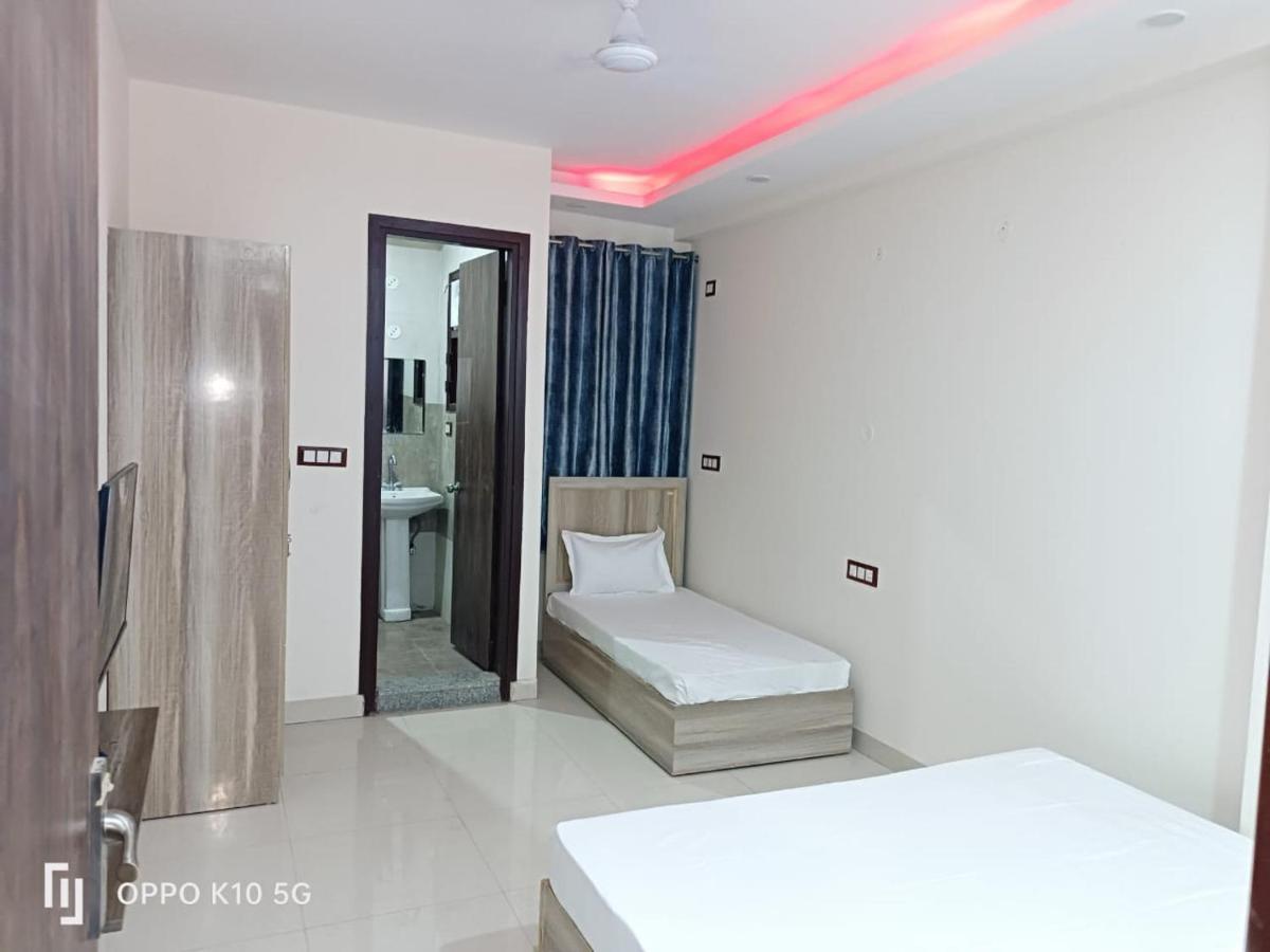 Hotel Travel Inn At Delhi Airport New Delhi Exterior photo